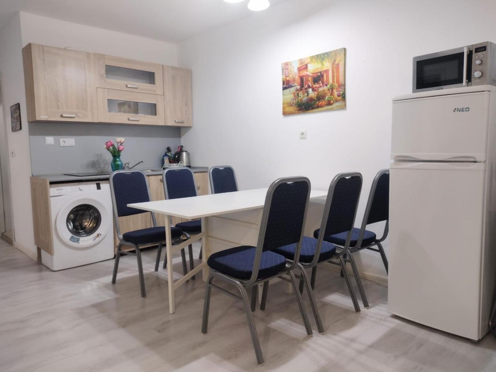 Private Apartment With Parking And Pool 巴尔奇克 外观 照片