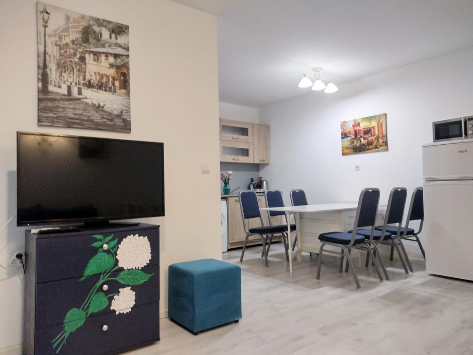 Private Apartment With Parking And Pool 巴尔奇克 外观 照片