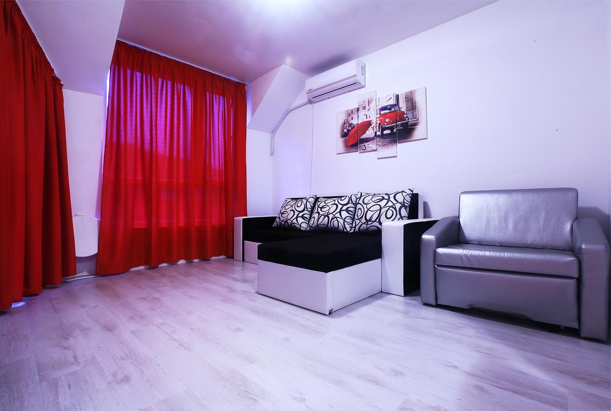 Private Apartment With Parking And Pool 巴尔奇克 外观 照片