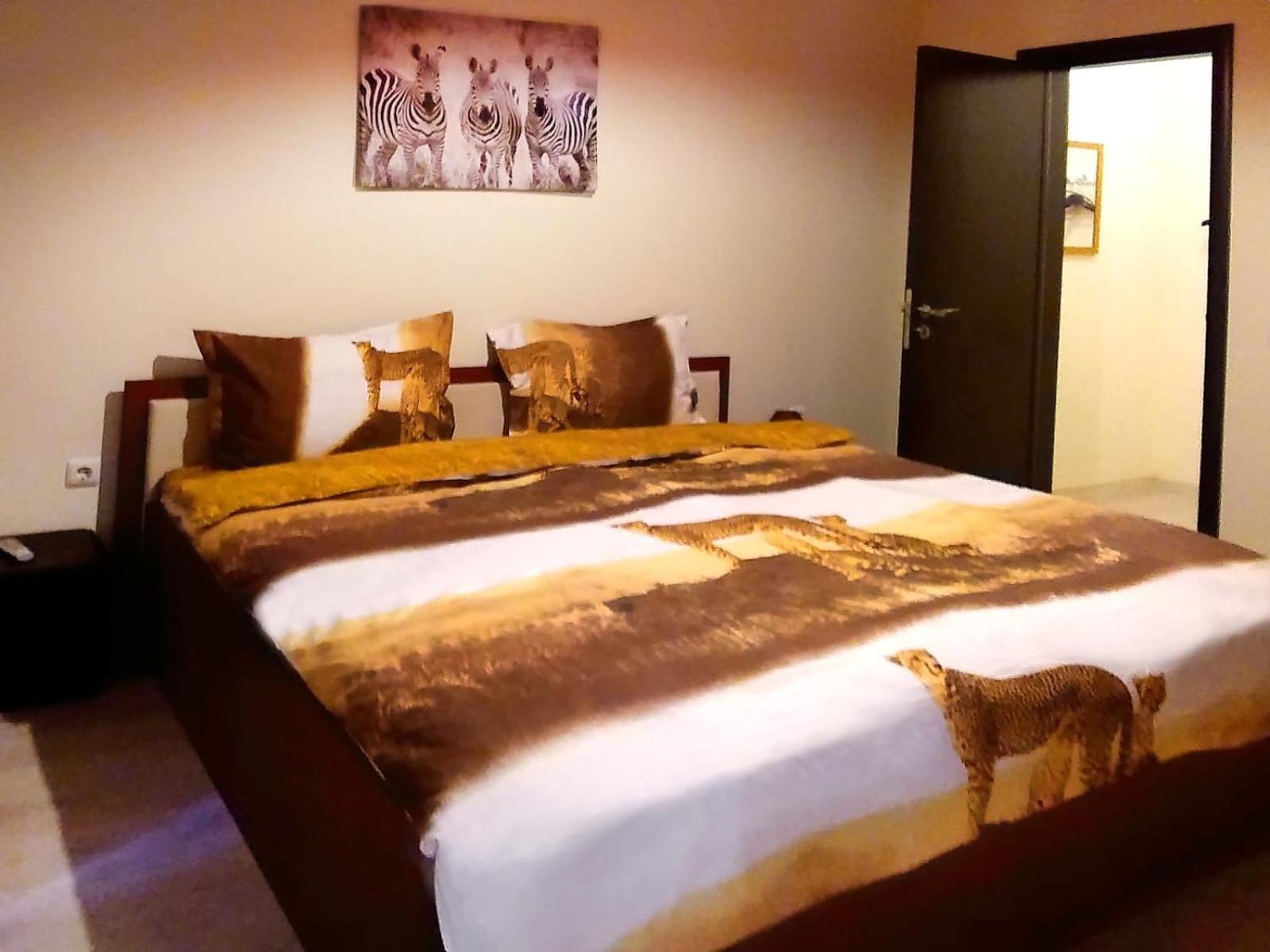 Private Apartment With Parking And Pool 巴尔奇克 外观 照片