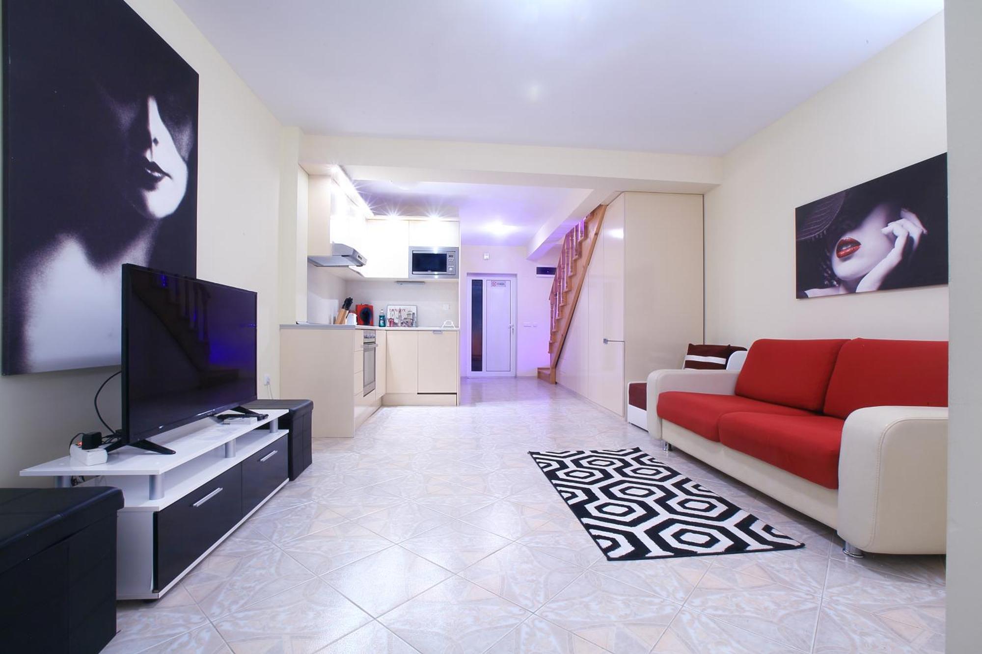 Private Apartment With Parking And Pool 巴尔奇克 外观 照片