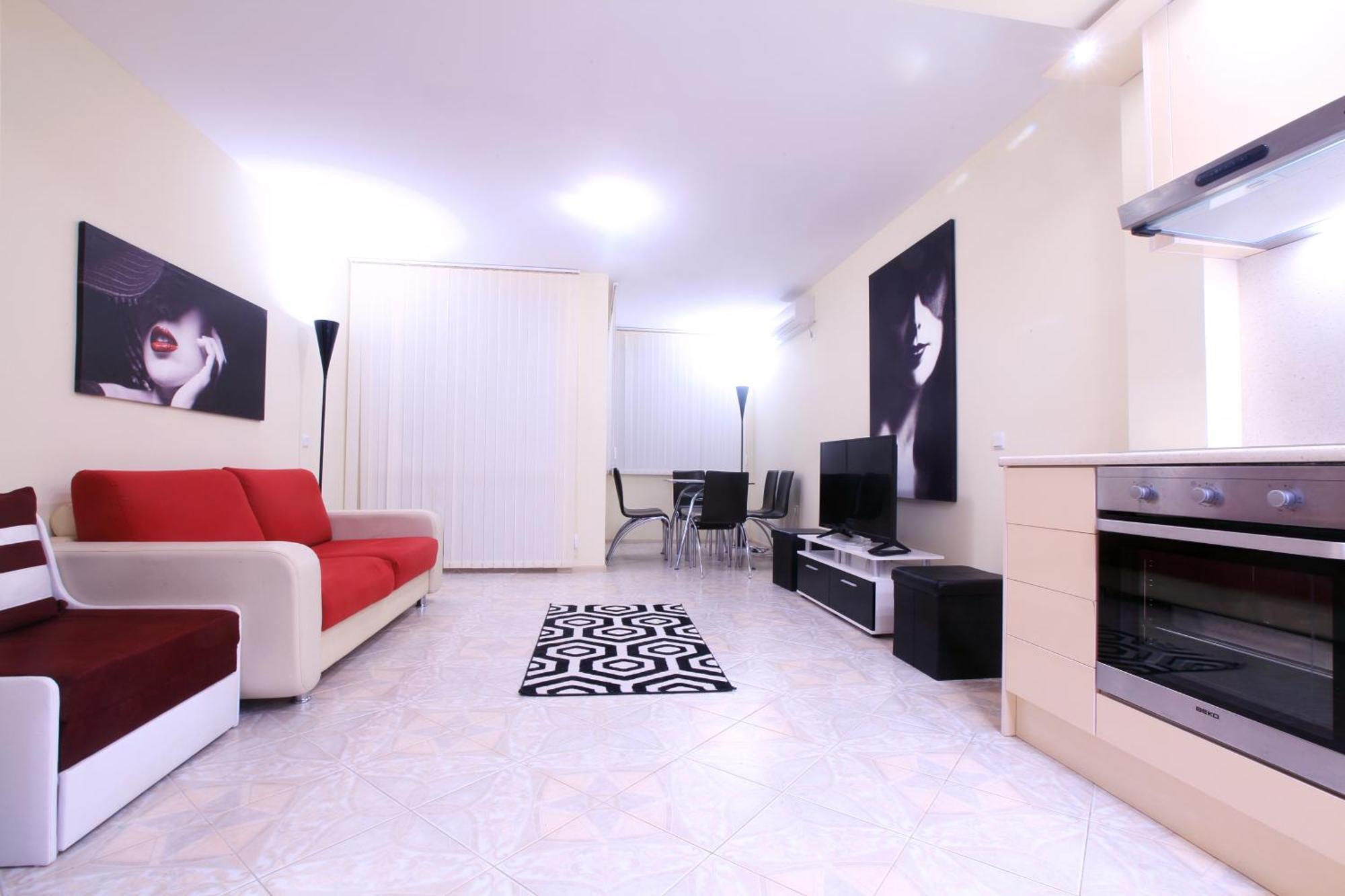 Private Apartment With Parking And Pool 巴尔奇克 外观 照片