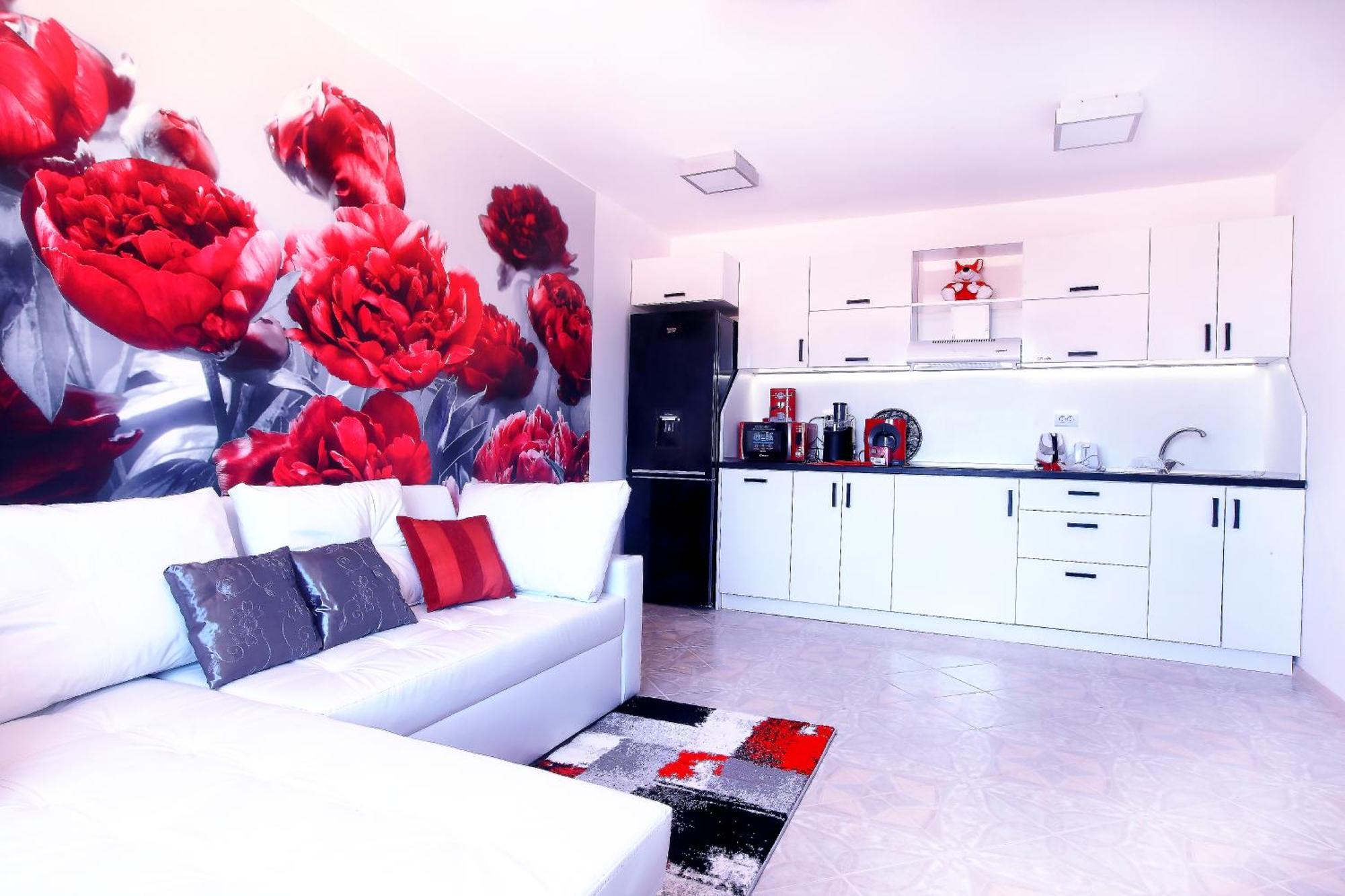 Private Apartment With Parking And Pool 巴尔奇克 外观 照片
