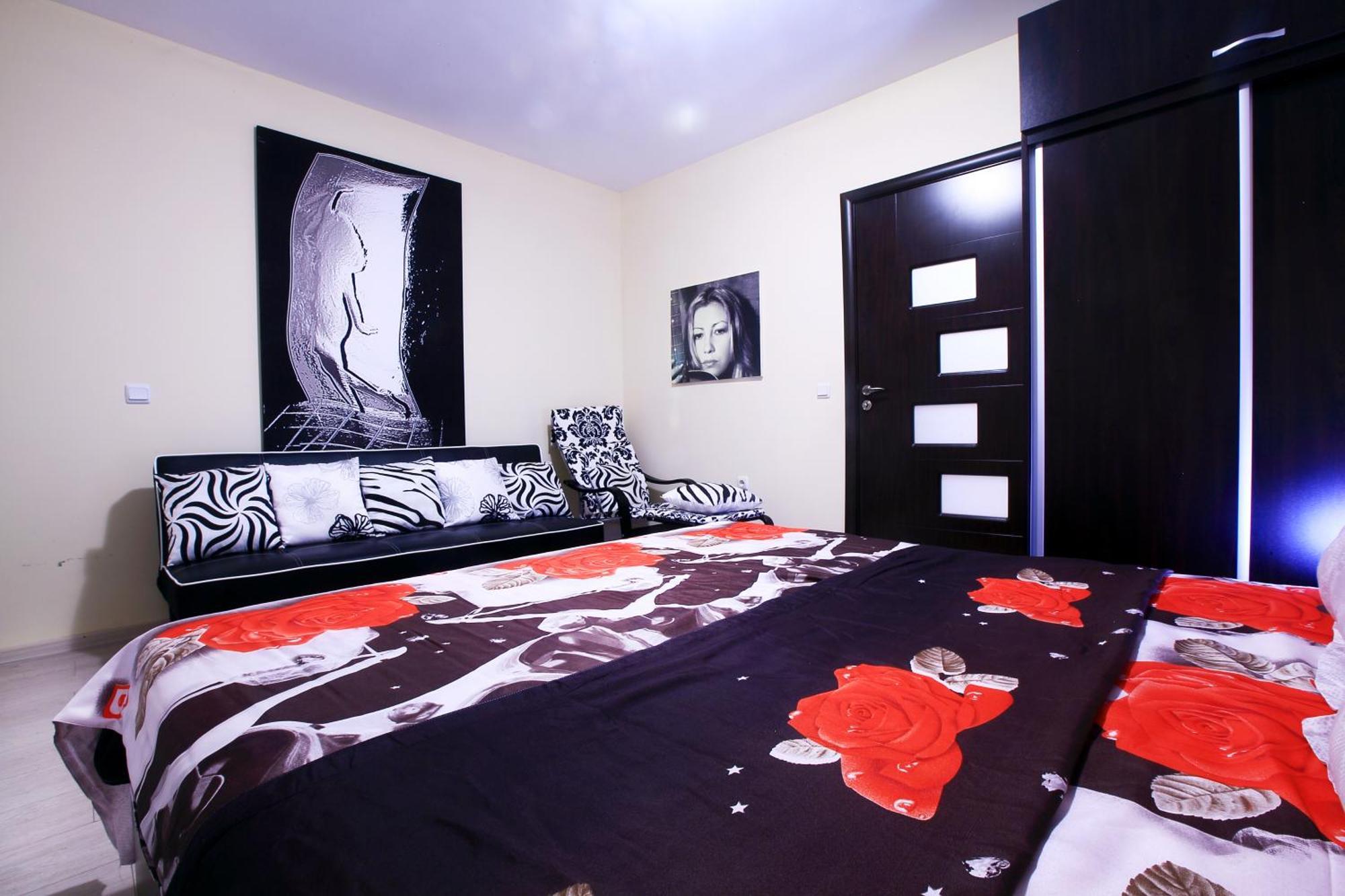 Private Apartment With Parking And Pool 巴尔奇克 外观 照片